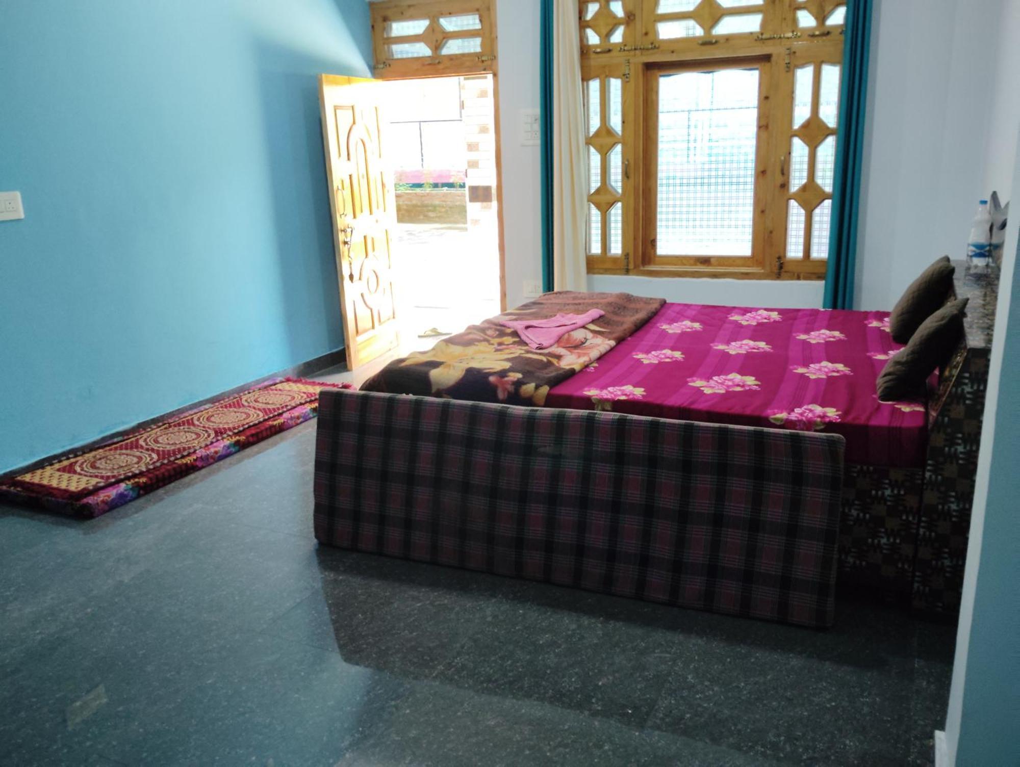 Hotel Dog N Hill Kasol Exterior foto