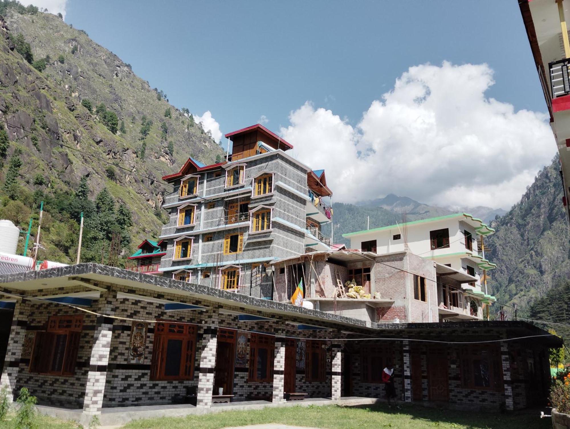 Hotel Dog N Hill Kasol Exterior foto