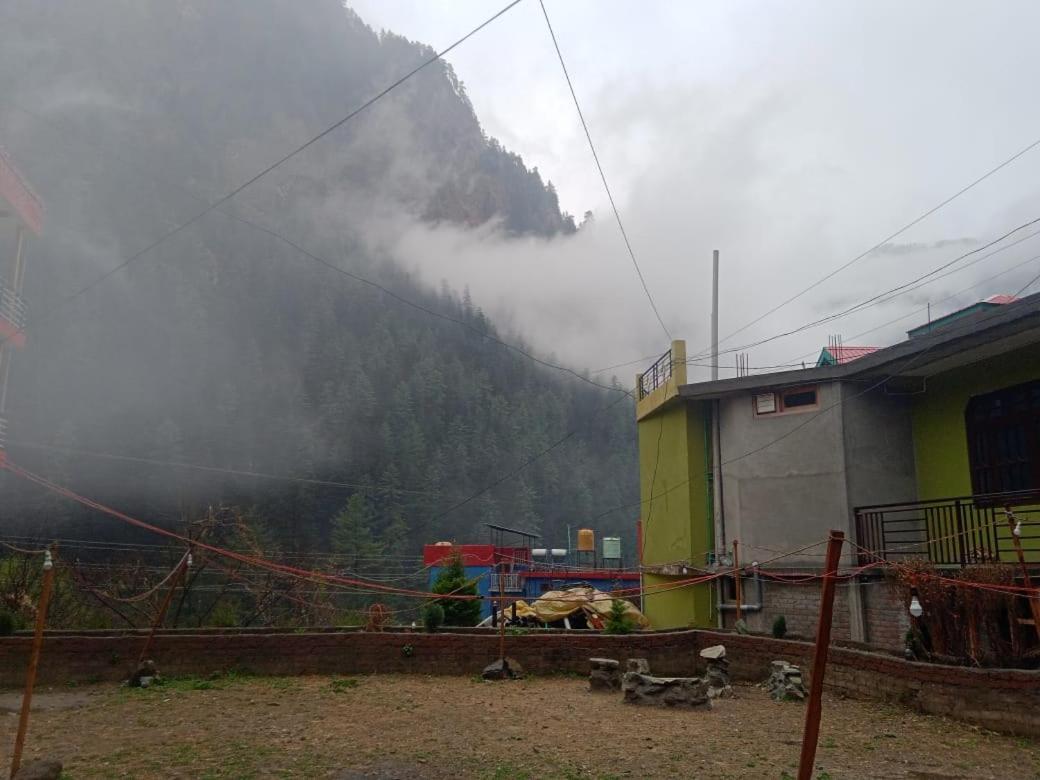 Hotel Dog N Hill Kasol Exterior foto