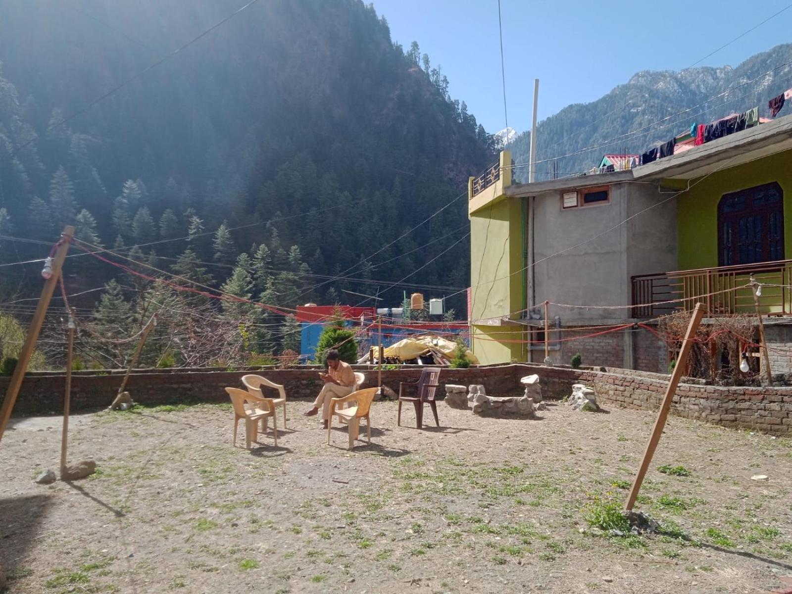 Hotel Dog N Hill Kasol Exterior foto